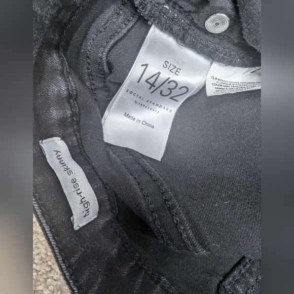 Social Standard by Sanctuary - Picture 7 of 7